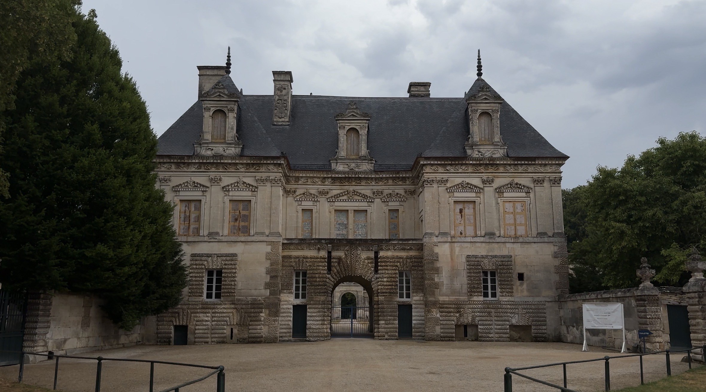 Façade du Château de Tanlay